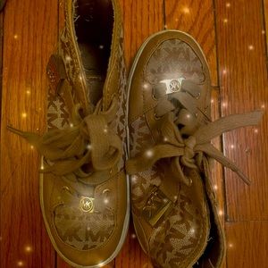 Michael Kors Priscilla High Top Kids Sneakers.👟